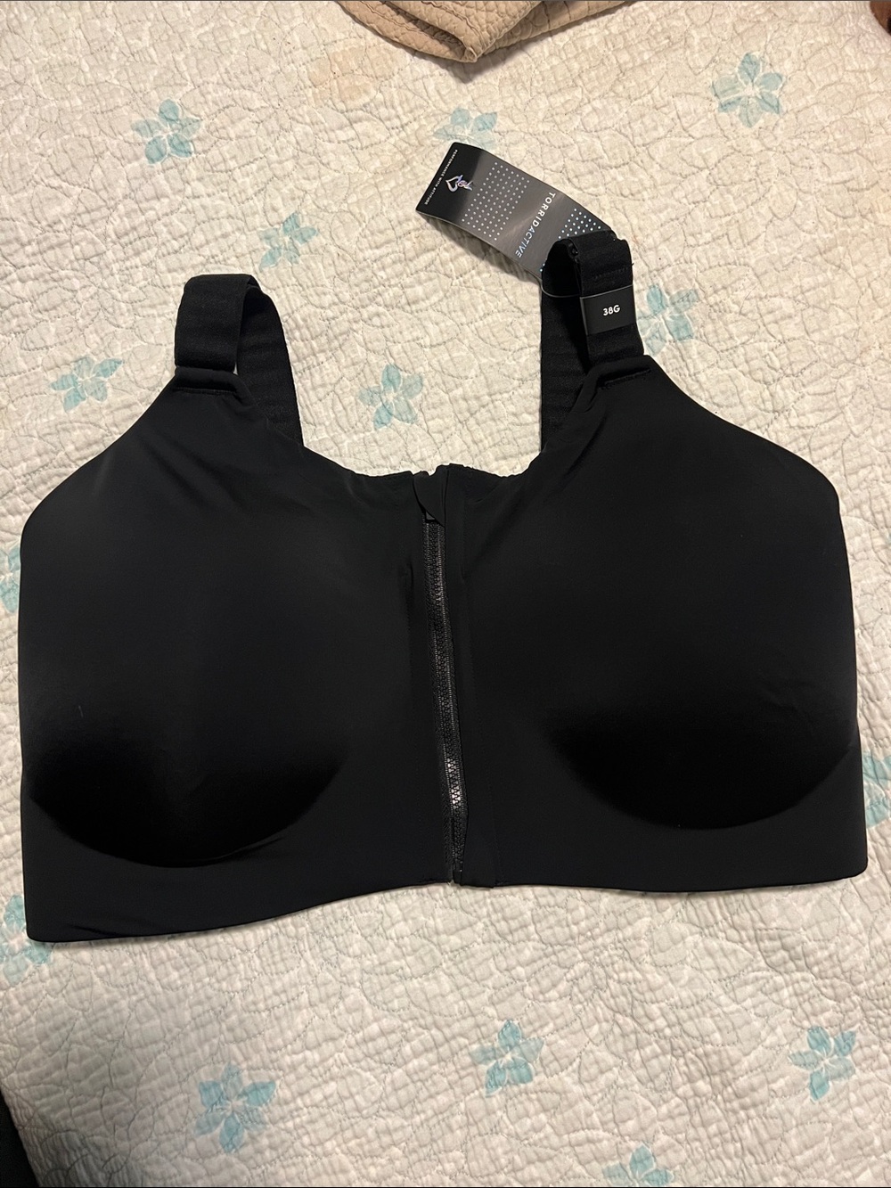 TORRID SPORTS BRA Size 38G Seamless Front-Zip Black Lightweight Support